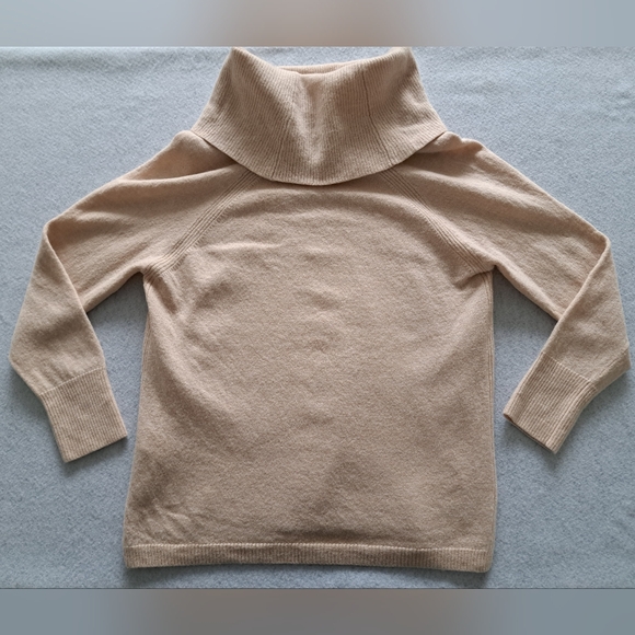 100% Extra Fine Merino Wool Elegant Cream Turtleneck Sweater By Nicole Miller - Picture 4 of 15